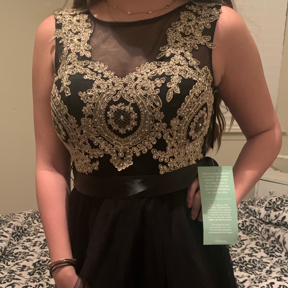 Semi formal gown NWT CITY Triangles